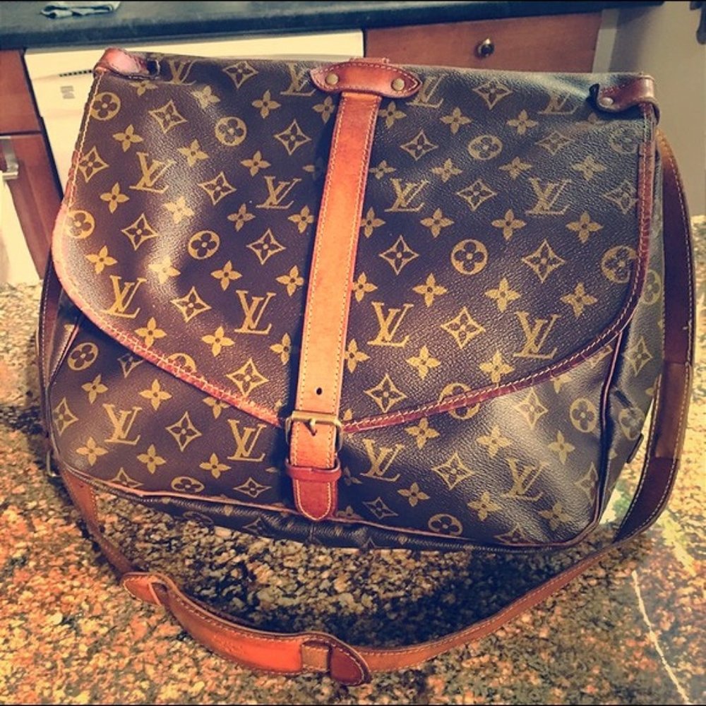 Louis Vuitton Monogram Samur 35 Cross Body